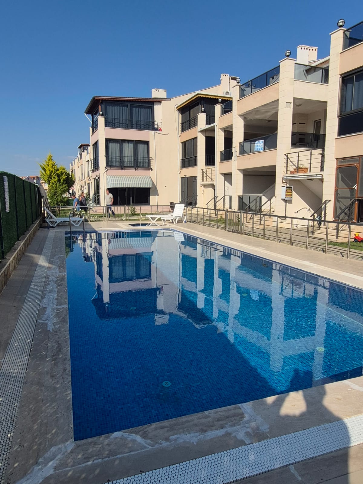 ALTINKUM SAHİLDE SATILIK GİRİŞ KAT 2+1 YAZLIK